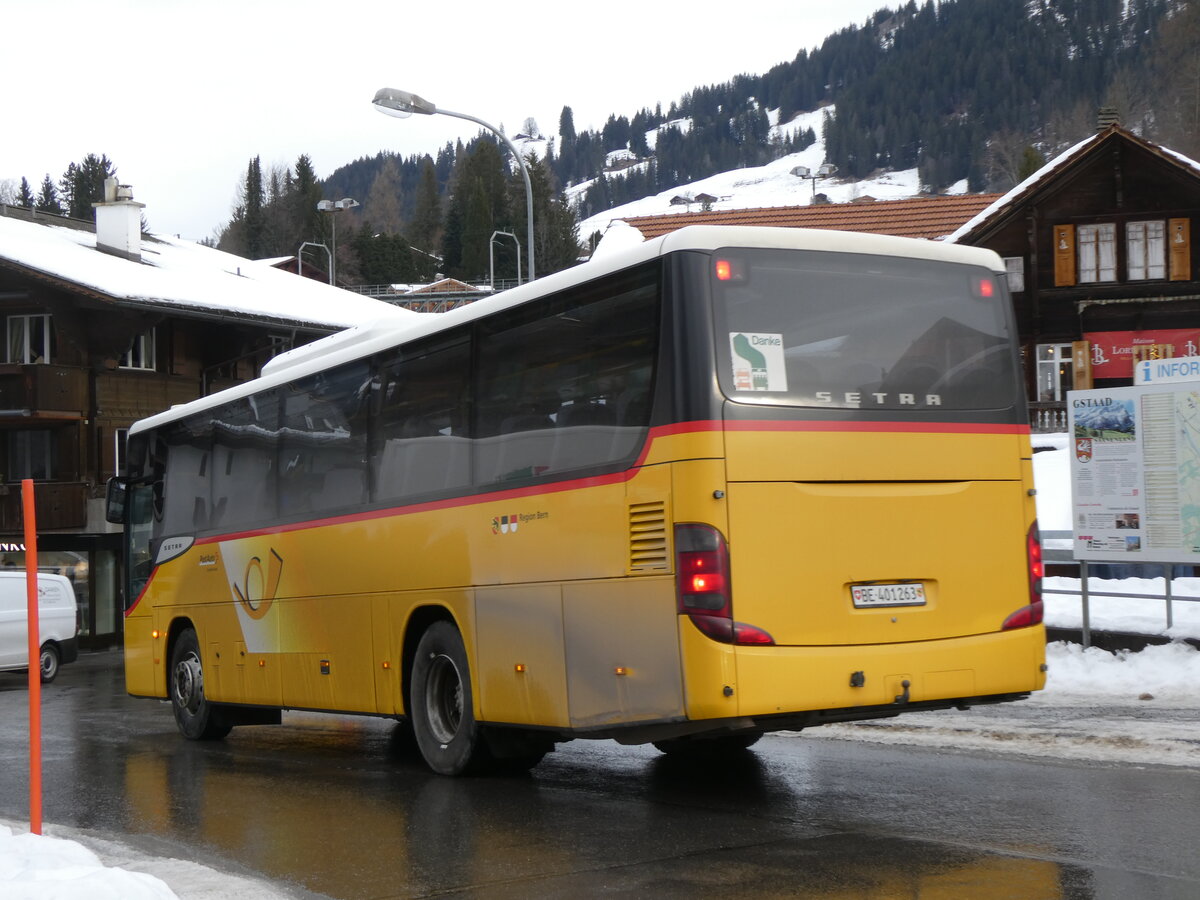 (270'694) - PostAuto Bern - BE 401'263/PID 4504 - Setra (ex AVG Meiringen Nr. 63) am 6. Januar 2025 beim Bahnhof Gstaad