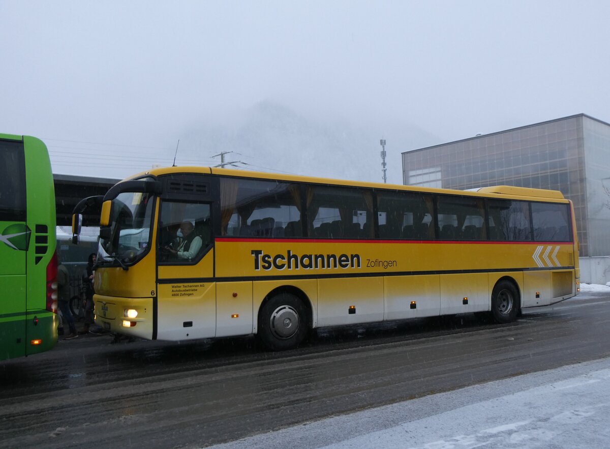 (270'862) - Tschannen, Zofingen - Nr. 6/AG 7858 - MAN (ex STI Thun Nr. 39) am 11. Januar 2025 beim Bahnhof Frutigen