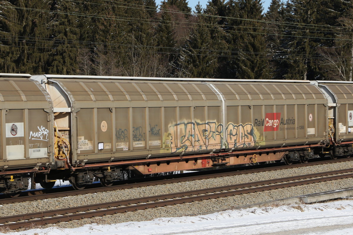 2743 037 (Habbiins) am 13. Februar 2021 bei Grabenst�tt.