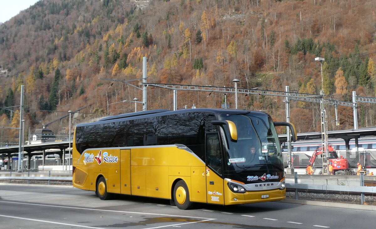 (282'381) - Milli Reisen, Erstfeld - UR 9380 - Setra am 14. November 2025 beim Bahnhof Interlaken Ost