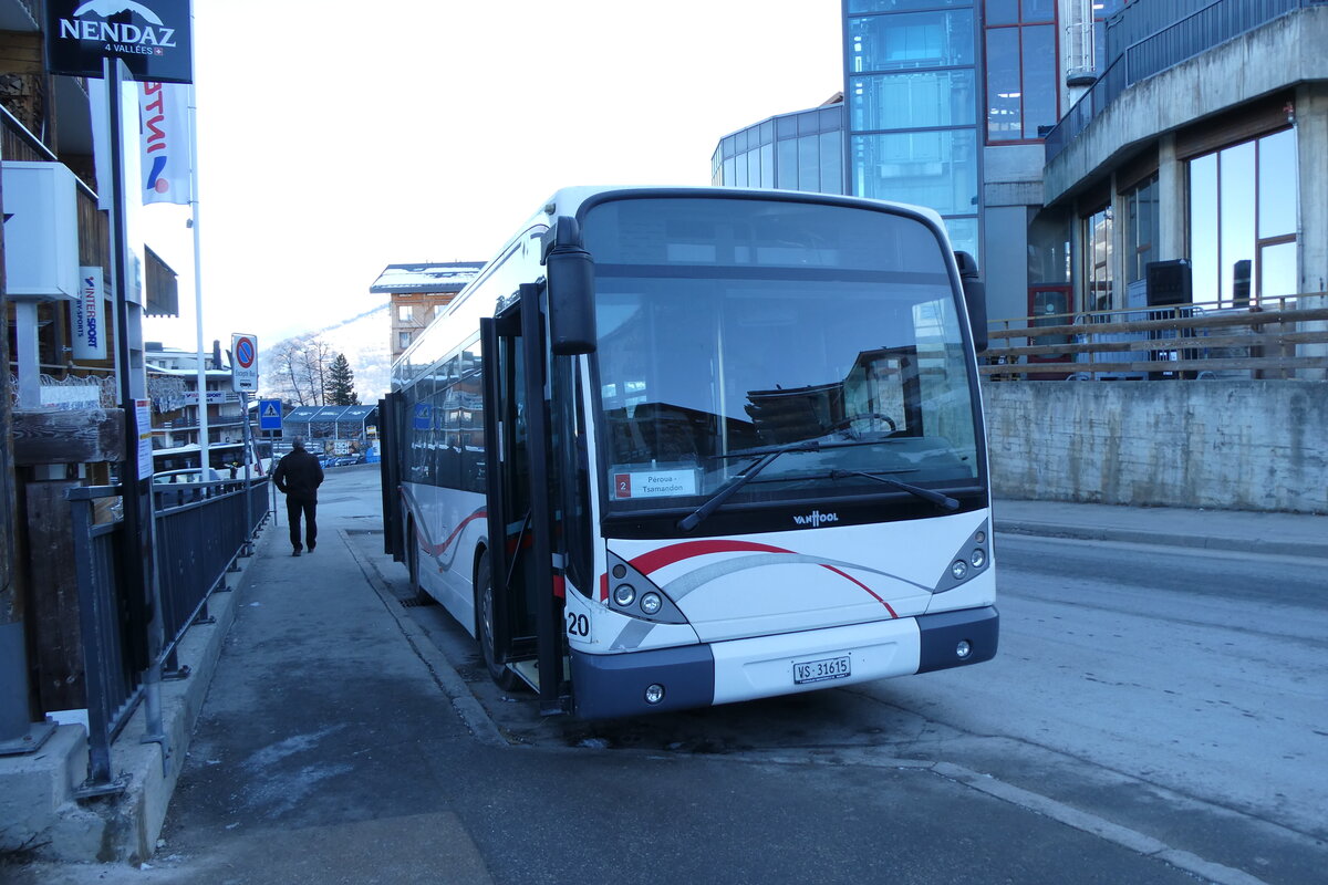(283'578) - Lathion, Sion - Nr. 20/VS 31'615 - Van Hool (ex CAM Monaco/MC) am 30. Dezember 2025 in Haute-Nendaz, T�l�cabine