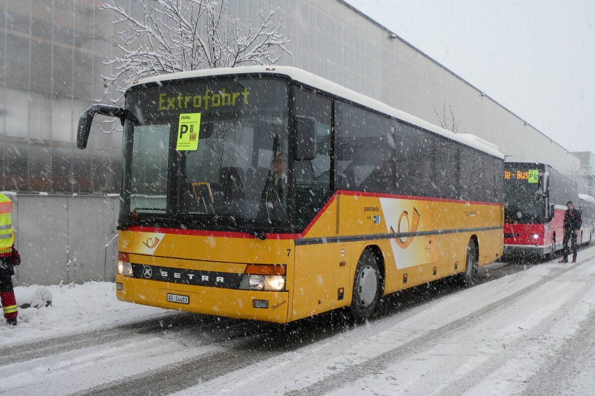(283'876) - Tschannen, Zofingen - Nr. 7/AG 14'483/PID 90 - Setra am 10. Januar 2026 beim Bahnhof Frutigen
