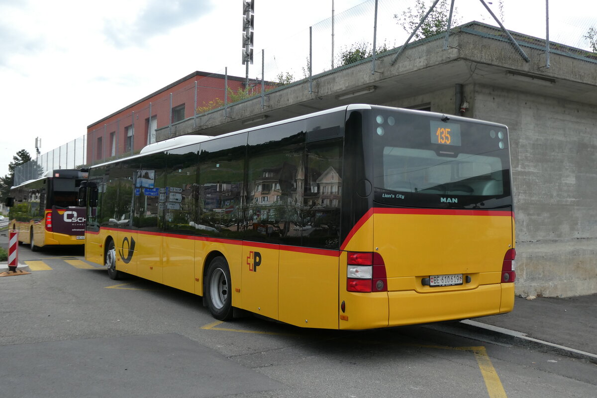 (286'457) - Funi-Car, Biel - Nr. 19/BE 610'619/PID 12'339 - MAN (ex PostAuto Bern ; ex Dr. Richard, A-Wien Nr. 1419) am 28. April 2026 beim Bahnhof Twann