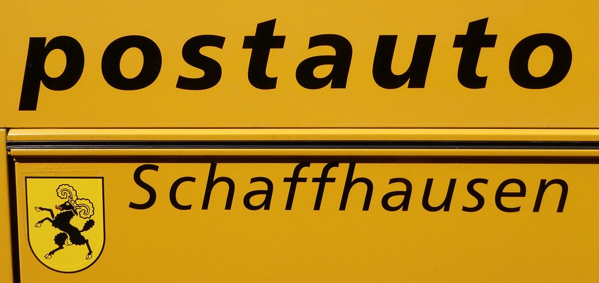 (286'915) - Beschriftung - postauto Schaffhausen - am 9. Mai 2026 in Ibergeregg, Passh�he