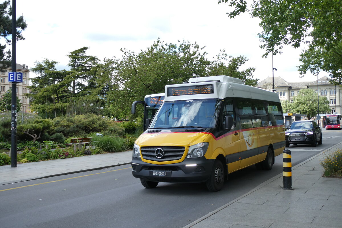 (287'063) - CarPostal Ouest - VD 386'108/PID 10'718 - Mercedes (ex JU 39'182) am 16. Mai 2026 beim Bahnhof Yverdon