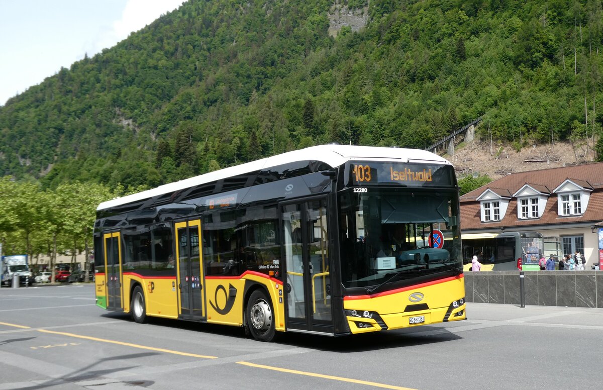 (287'109) - PostAuto Bern - BE 862'361/PID 12'280 - eSolaris am 19. Mai 2026 beim Bahnhof Interlaken Ost