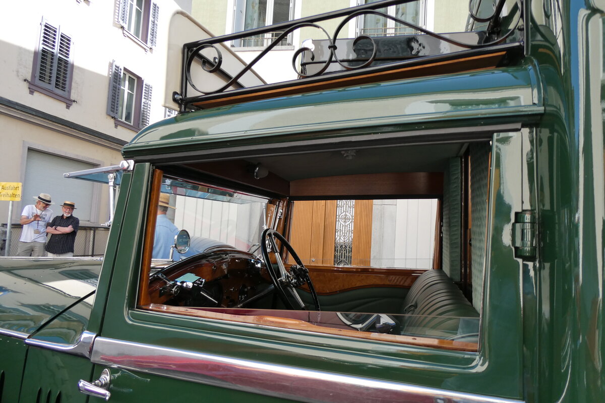 (287'200) - M�ller, Kriens - GR 119'311 - Rolls-Royce/Beutler (ex H�hnerfarm in Australien; ex Besitzer in den USA; ex div. Besitzer in Deutschland; ex Hotel Schweizerhof, Interlaken; ex R�egg, Bern; ex Baker, Bern) am 23. Mai 2026 in Sarnen, OiO (Innenaufnahme) 
