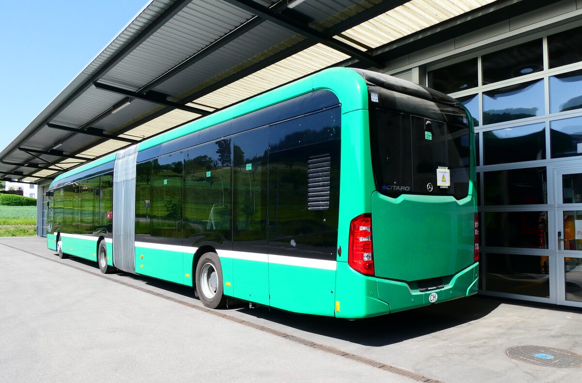 (287'301) - BVB Basel - Nr. 7106 - eMercedes am 25. Mai 2026 in Winterthur, Daimler Buses