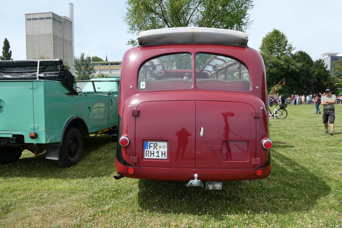 (287'436) Aus Deutschland; Hummel, Kirchzarten - FR-RH 1H - Saurer/R&J (ex Eberhard, CH-Messen; ex Blaser, CH-Hasle-Rpegsau; ex Feller, CH-Luterbach; ex AWL Littenheid/CH; ex TSG Blumenstein/CH Nr. 6) am 30. Mai 2026 in Arbon, Arbon Classics