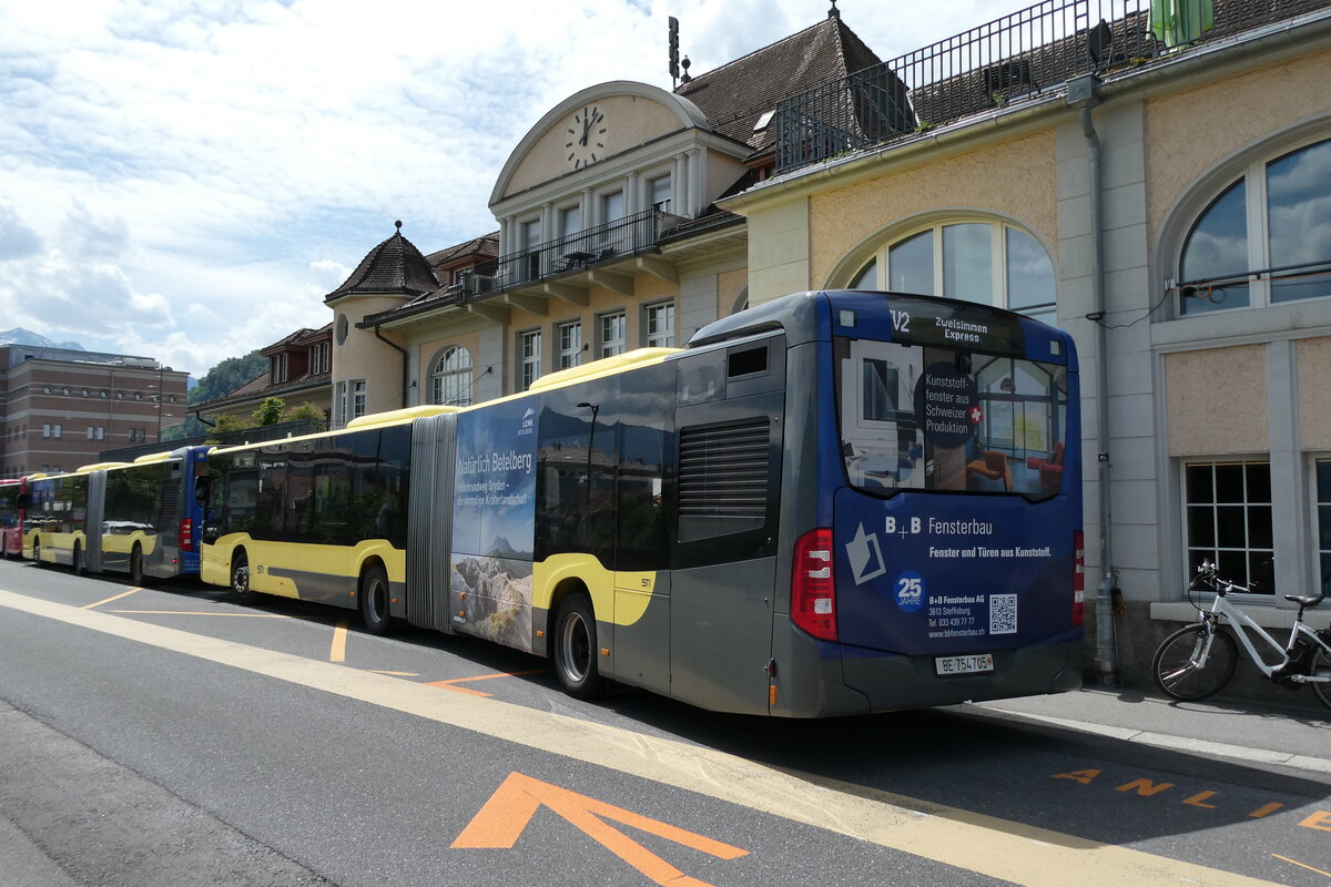 (287'543) - STI Thun - Nr. 705/BE 754'705 - Mercedes am 31. Mai 2026 beim Bahnhof Spiez