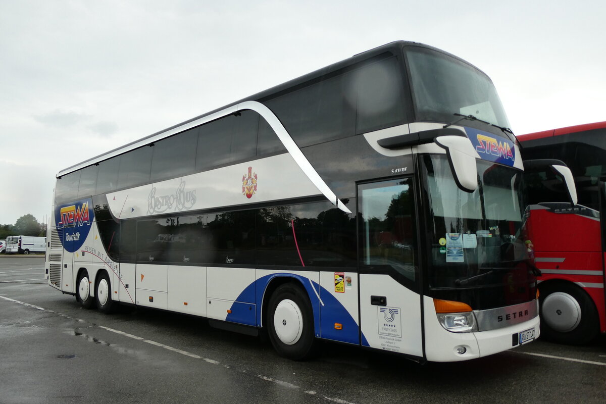 (287'690) - Stewa, Kleinostheim - AB-ST 147 - Setra am 7. Juni 2026 in L�beck, Willy-Brandt-Parkplatz