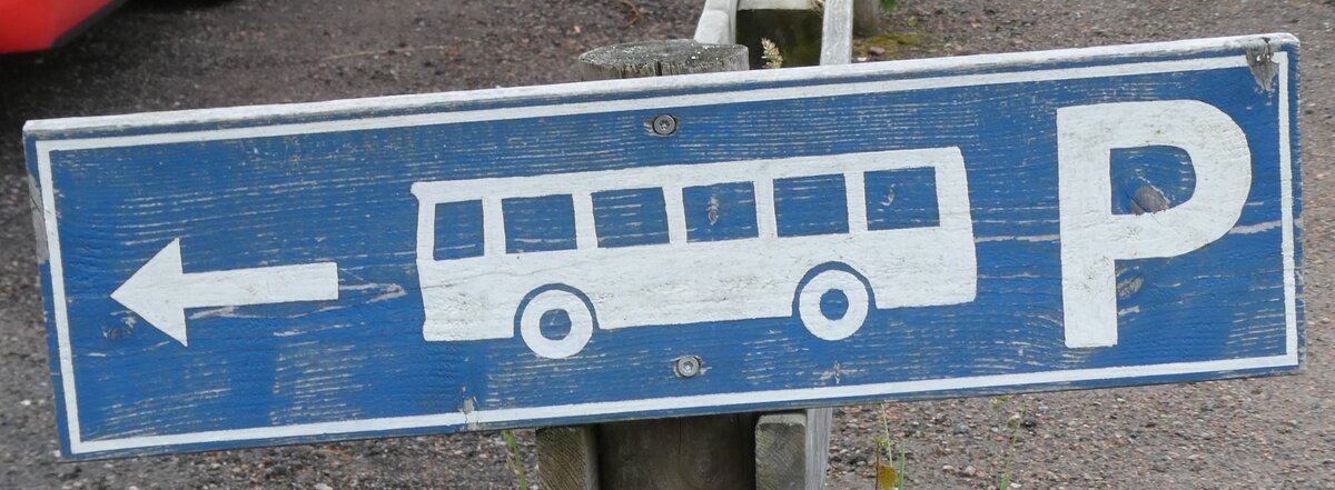 (287'728) - Busparkplatz am 8. Juni 2026 in MMarkaryd, �lgsafari