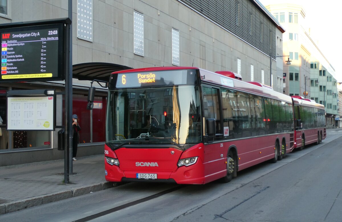 (287'983) - LLT Lulea - Nr. 256/SDG 76S - Scania am 10. Juni 2026 in Lulea, Smedjegatan City