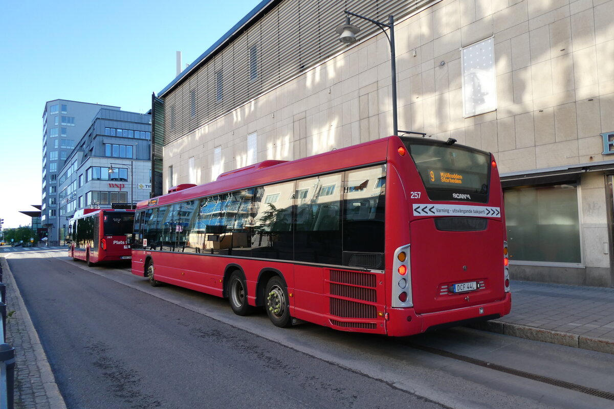 (287'991) - LLT Lulea - Nr. 257/DCF 44L - Scania am 11. Juni 2026 in Lulea, Smedjegatan City