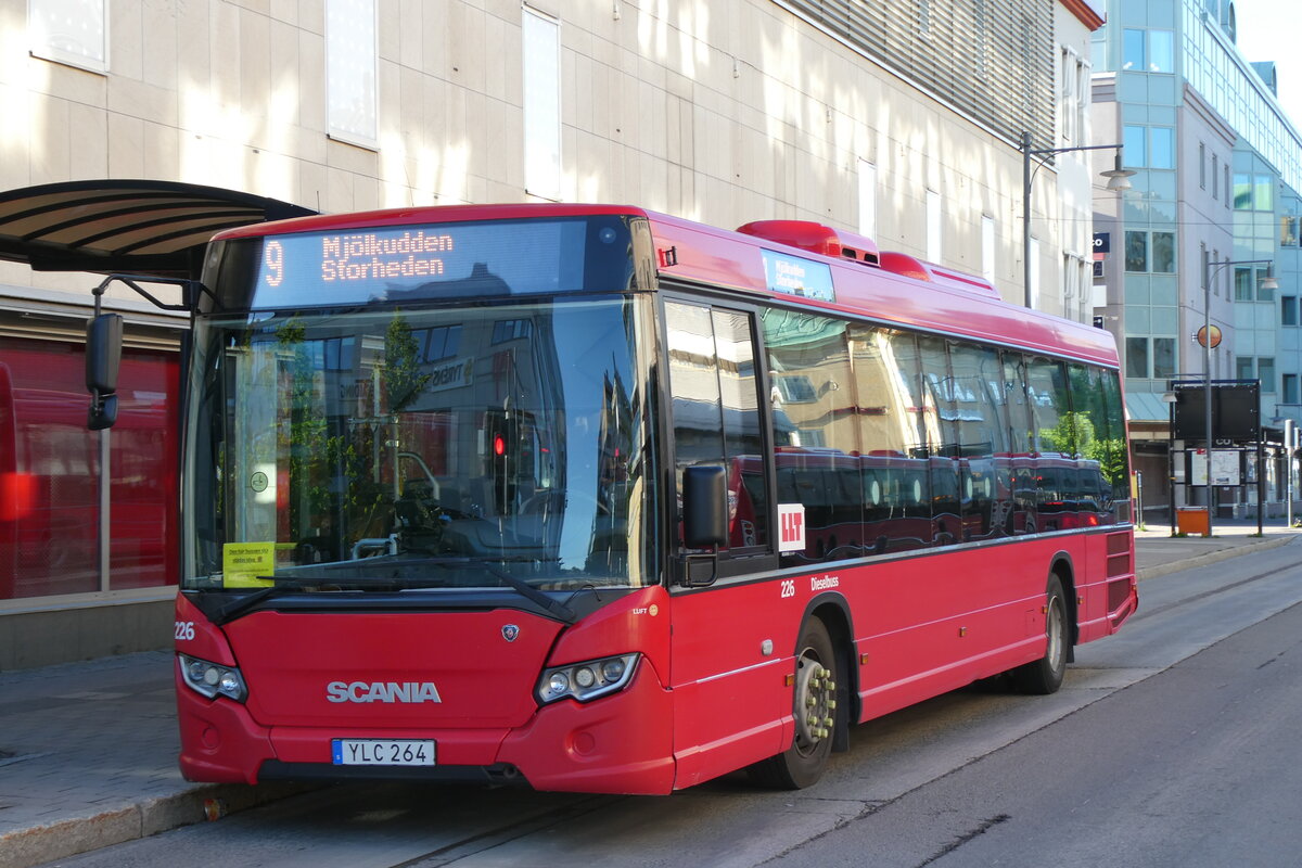 (287'998) - LLT-Lulea - Nr. 226/YLC 264 - Scania am 11. Juni 2026 in Lulea, Smedjegatan City