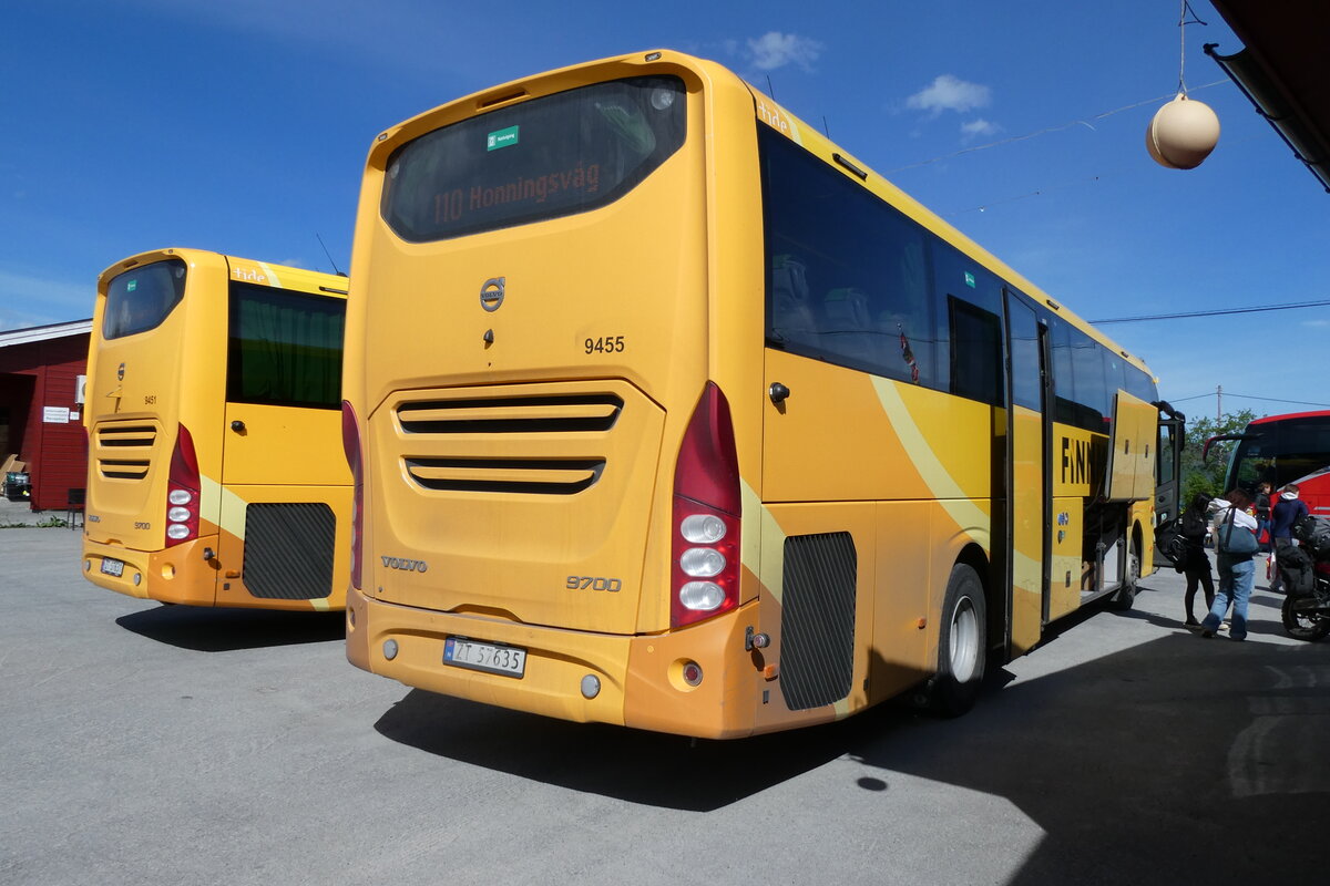 (288'119) - Snelandia Finnmark - Nr. 9455/ZT 57'635 - Volvo am 12. Juni 2026 in Olerfjord, Busstation
