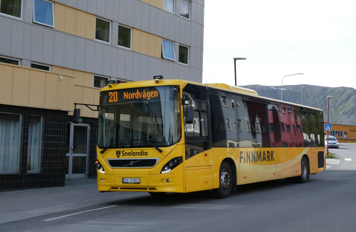 (288'142) - Snelandia Finnmark - Nr. 9421/SX 31'463 - Volvo am 12. Juni 2026 in Honningsvag, Hotel Scandic