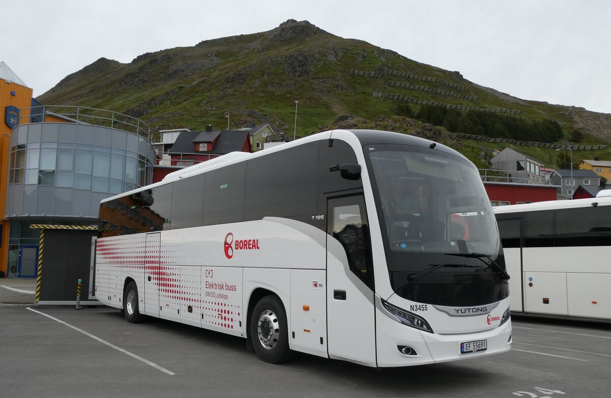 (288'183) - Boreal, Stavanger - Nr. N3455/EF 55'691 - eYutong am 12. Juni 2026 in Honningsvag, Hafen
