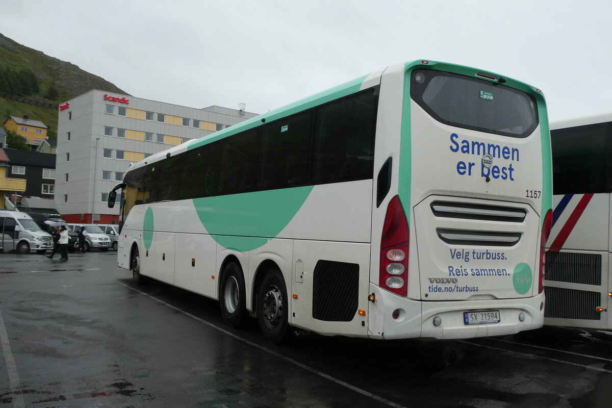 (288'289) - Tide, Bergen - Nr. 1157/SX 21'594 - Volvo am 13. Juni 2026 in Honningsvag, Hafen