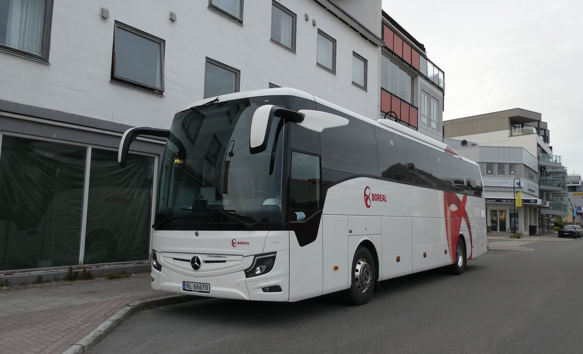 (288'494) - Boreal, Stavanger - Nr. N3499/RL 66'670 - Mercedes am 14. Juni 2026 in Harstad