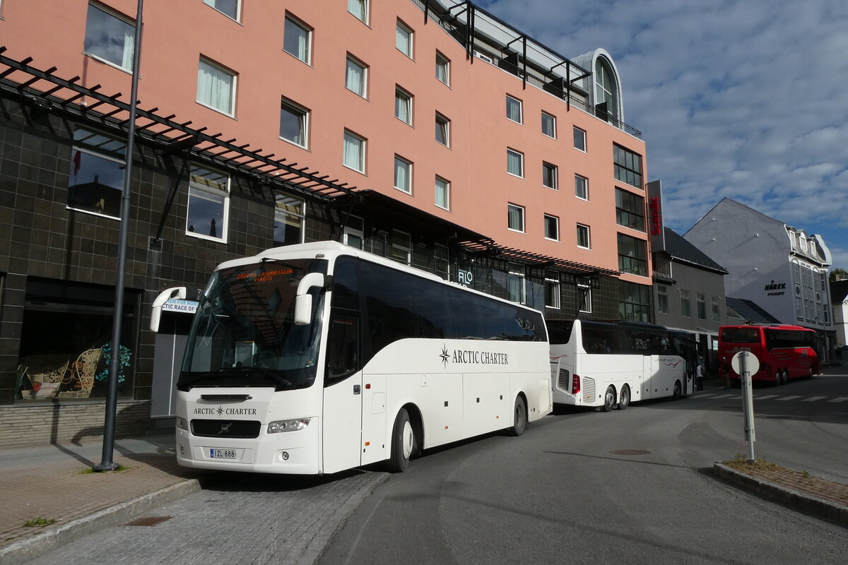 (288'505) - Aus Finnland: Arctic Charter, Sy�te - IZL-888 - Volvo am 15. Juni 2026 in Harstad, Hotel Scandic