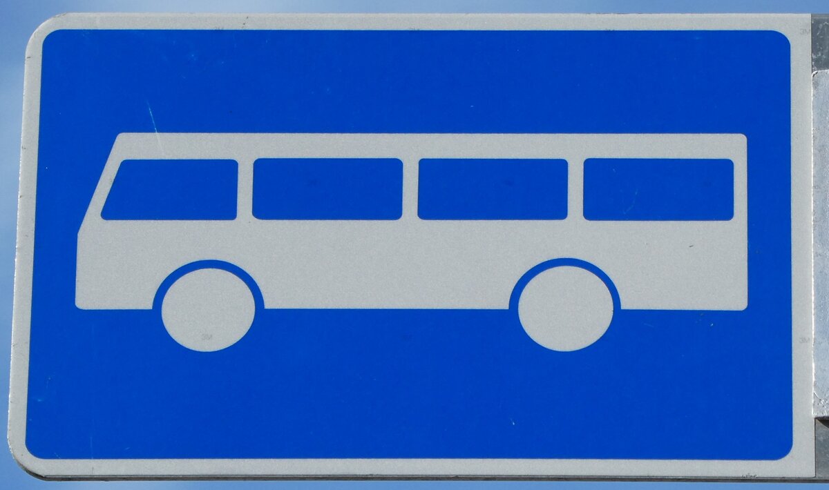 (288'724) - Nordlandsbuss-Haltestellenschild - Svolvaer, Sentrum Lofotgata - am 16. Jun 2026