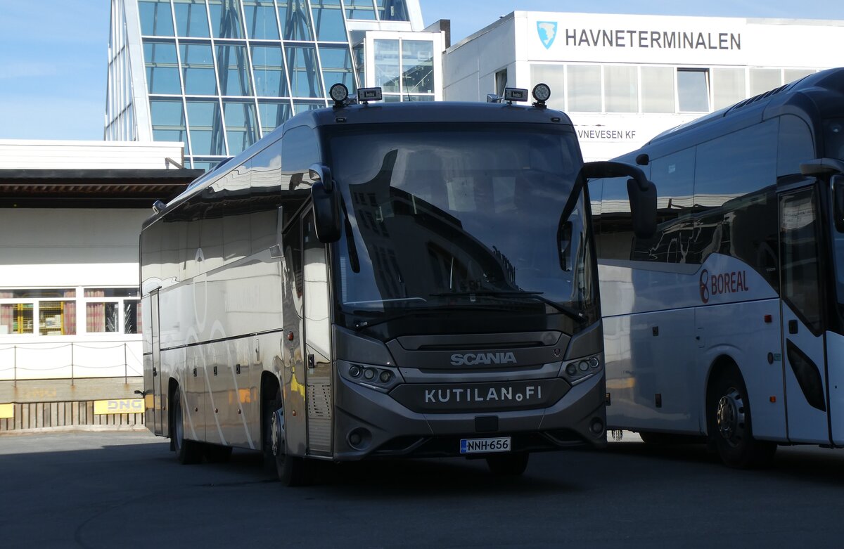 (288'728) - Aus Finnland: Kutilan, Rovaniemi - Nr. 3/NNH-656 - Scania am 16. Juni 2026 in Svolvaer, Hafen