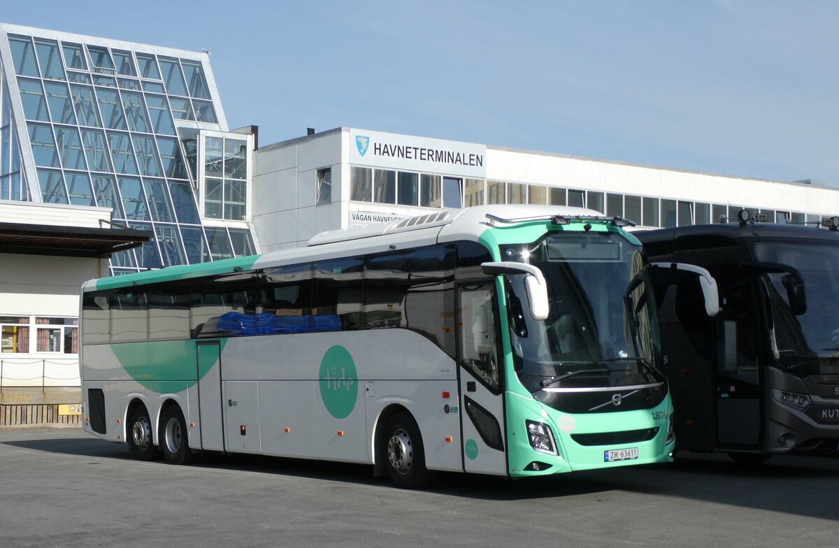 (288'730) - Tide, Bergen - Nr. 1806/ZH 63'611 - Volvo am 16. Juni 2026 in Svolvaer, Hafen