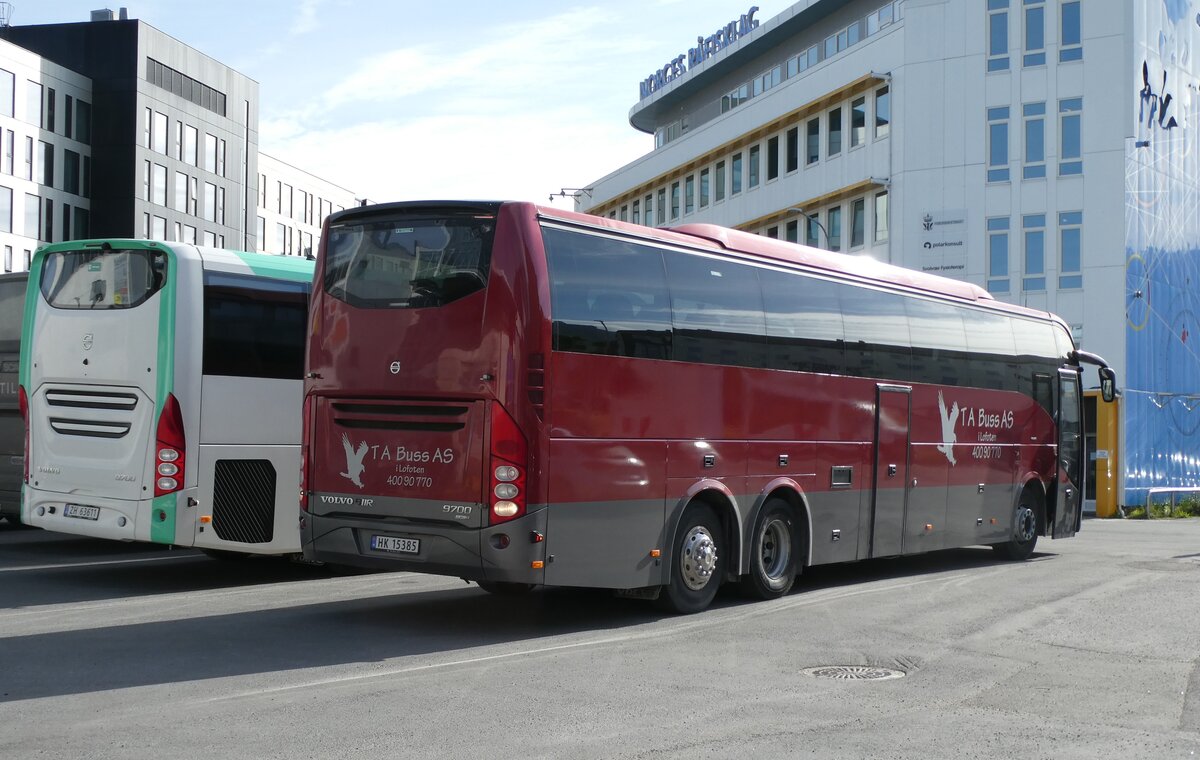 (288'734) - TA Buss, Svolvaer - HK 15'385 - Volvo am 16. Juni 2026 in Svolvaer, Hafen