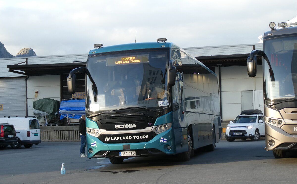 (288'747) - Aus Finnland: Lapland Tours, Rovaniemi - Nr. 3/UZP-463 - Scania am 16. Juni 2026 in Svolvaer, Hafen