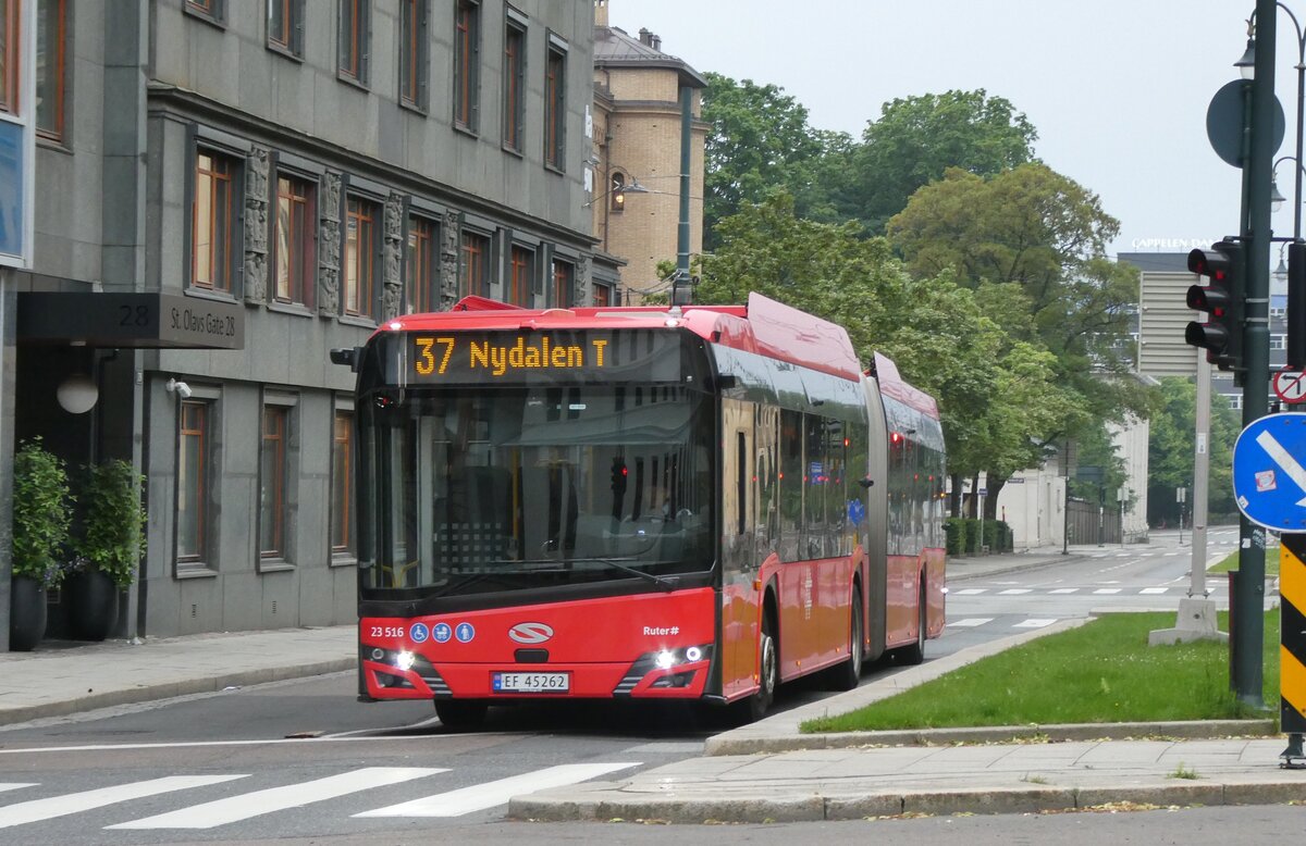 (289'062) - Ruter, Oslo - Nr. 23'516/EF 45'262 - eSolaris am 20. Juni 2026 in Oslo, Holbergs Plass