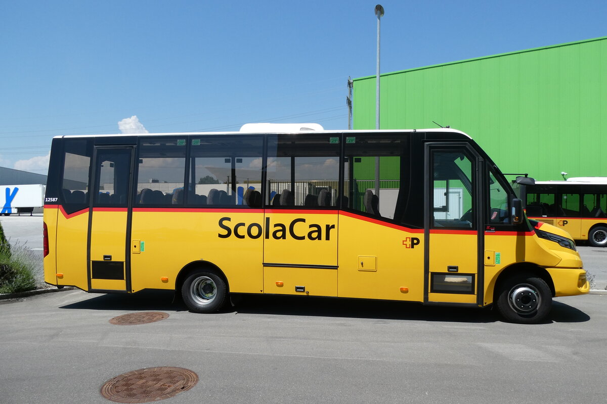 (289'260) - CarPostal Ouest - PID 12'587 - Iveco/K-Bus am 27. Juni 2026 in Kerzers, Interbus
