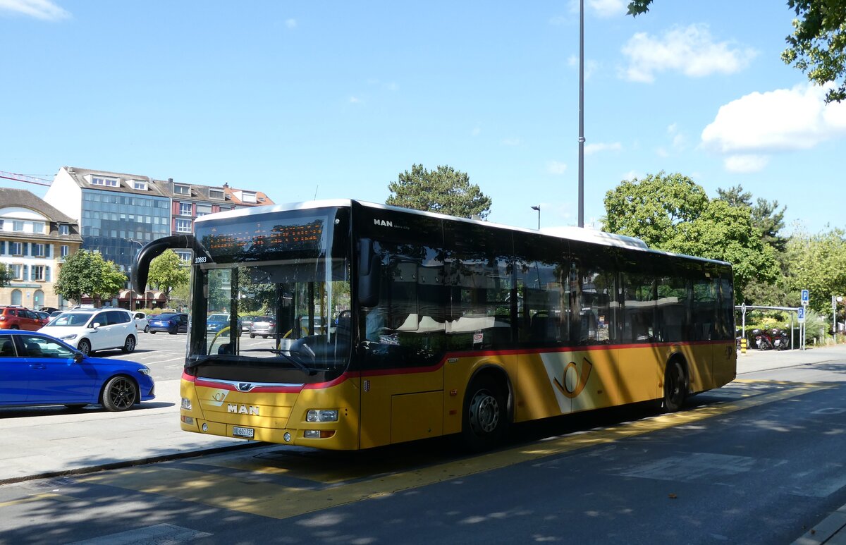 (289'675) - CarPostal Ouest - VD 607'725/PID 10'883 - MAN (ex TMR Martigny) am 18. Juli 2026 beim Bahnhof Yverdon