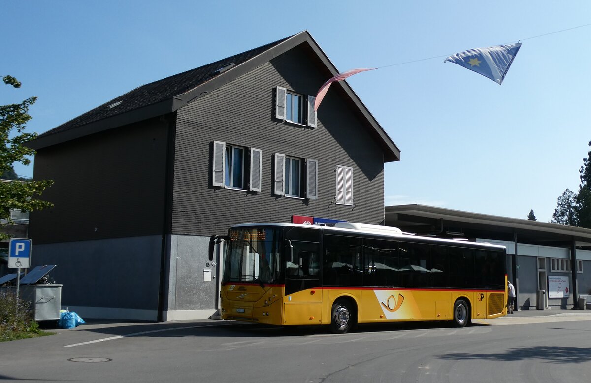 (289'731) - Zurkirchen, Malters - Nr. 8/LU 271'735/PID 10'661 - Volvo am 21. Juli 2026 beim Bahnhof Malters