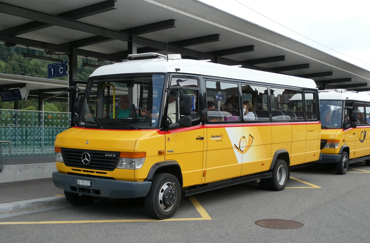 (289'805) - PostAuto Bern - BE 755'377/PID 5683 - Mercedes/Kusters am 25. Juli 2026 beim Bahnhof Reichenbach