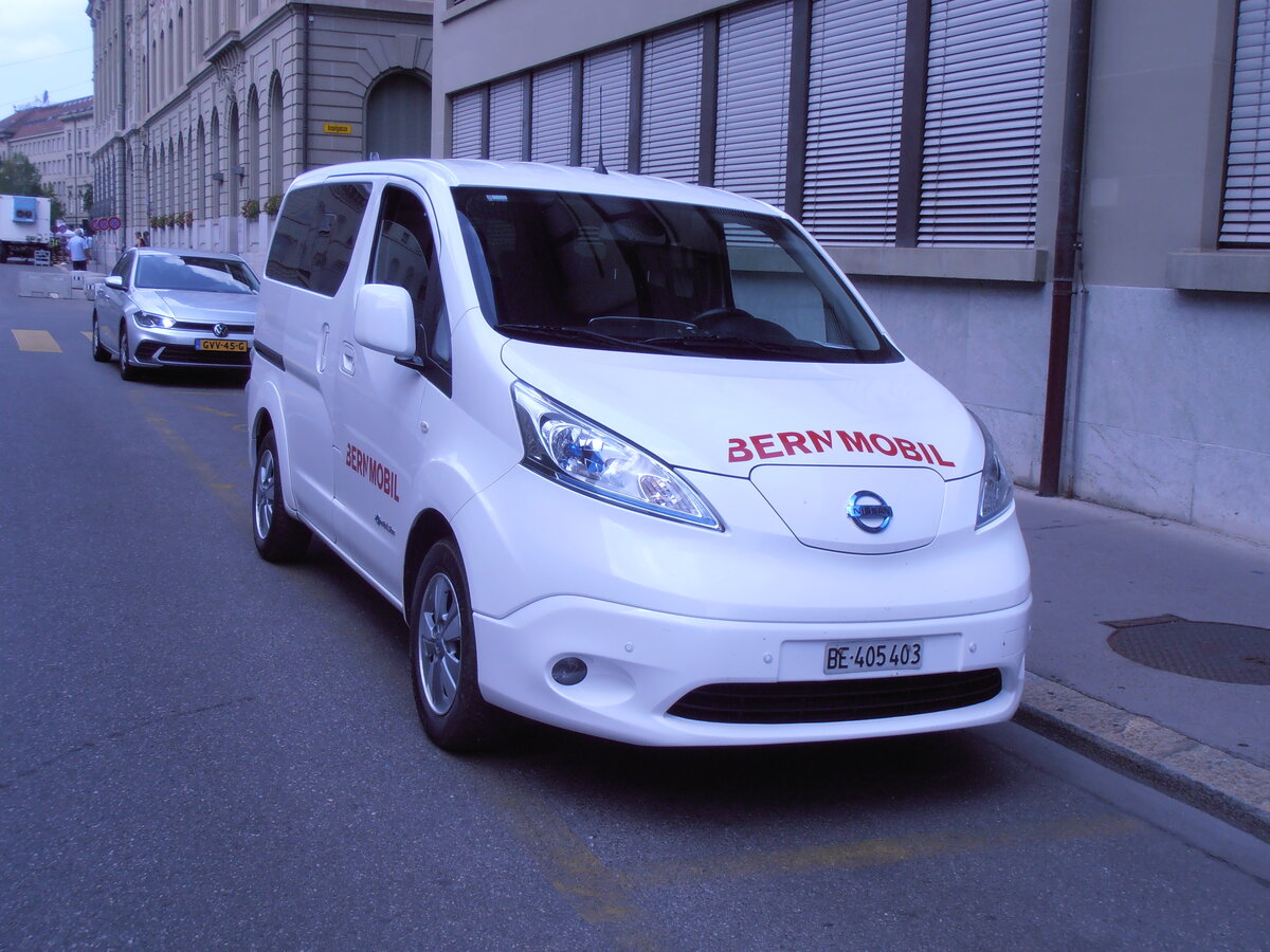 (290'027) - Bernmobil, Bern - BE 405'403 - Nissan am 1. August 2026 in Bern, Bundeshaus