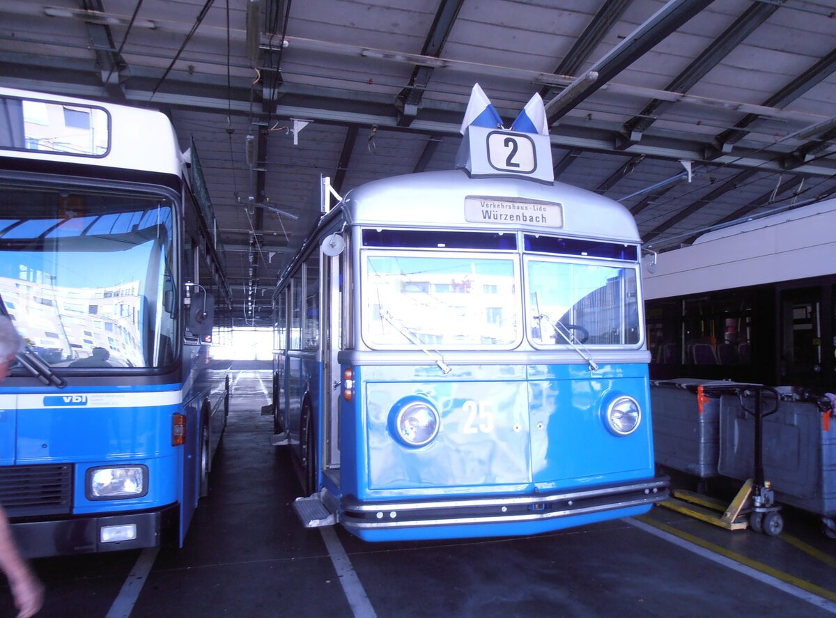 (290'169) - VBL Luzern (vbl-Historic) - Nr. 25 - FBW/FFA Trolleybus am 8. August 2026 in Luzern, Depot