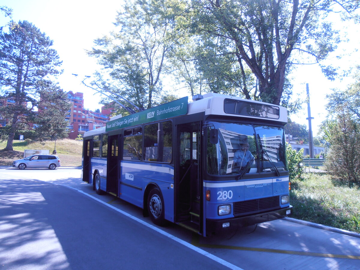 (290'185) - VBL Luzern (vbl-historic) - Nr. 280 - NAW/R&J-Hess Trolleybus am 8. August 2026 in Luzern, B�ttenhalde