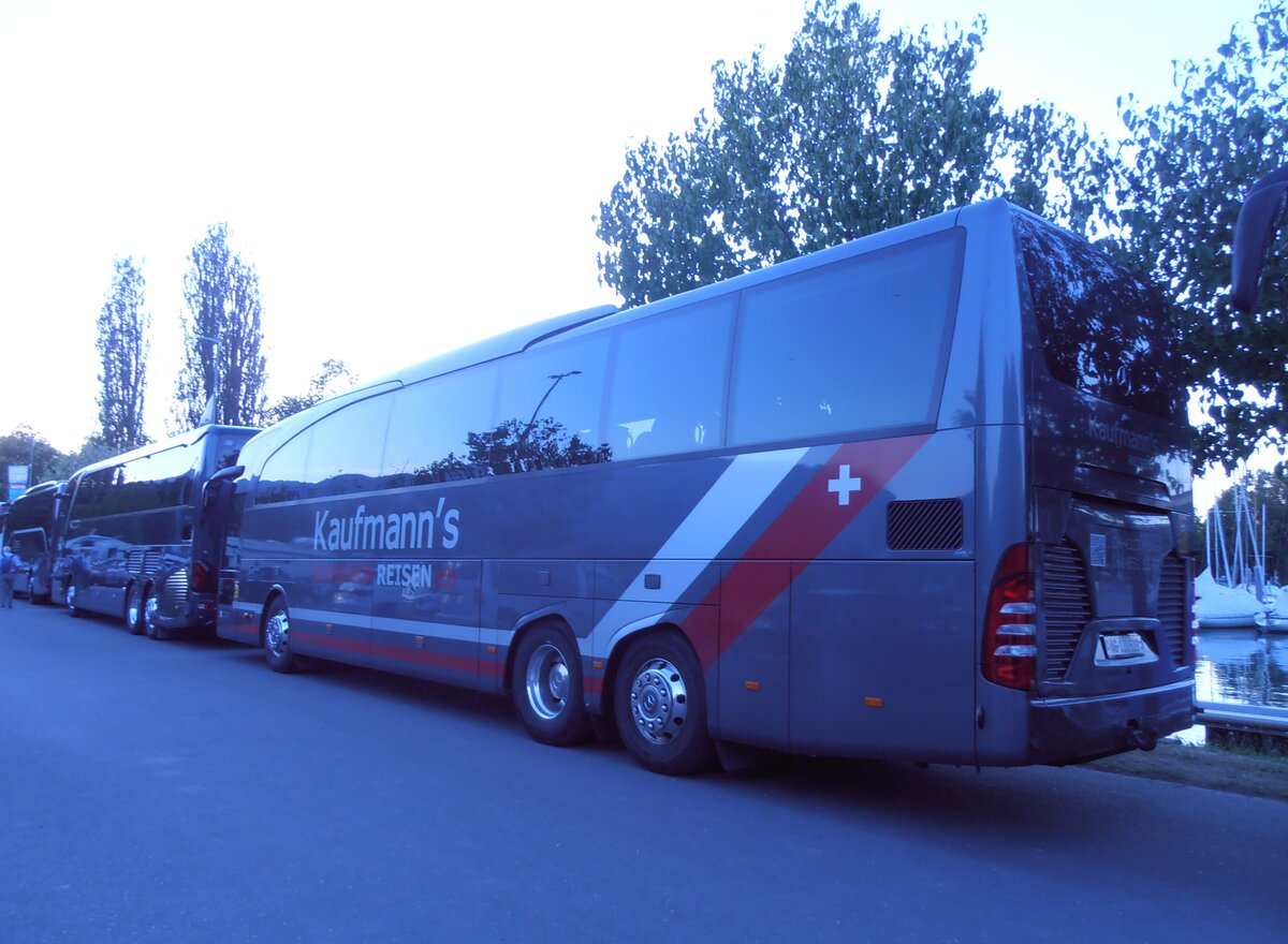(290'206) - Kaufmann's Schwarb Reisen, M�hlin - Nr. 31/AG 130'508 - Mercedes am 8. August 2026 in Thun, Strandbad