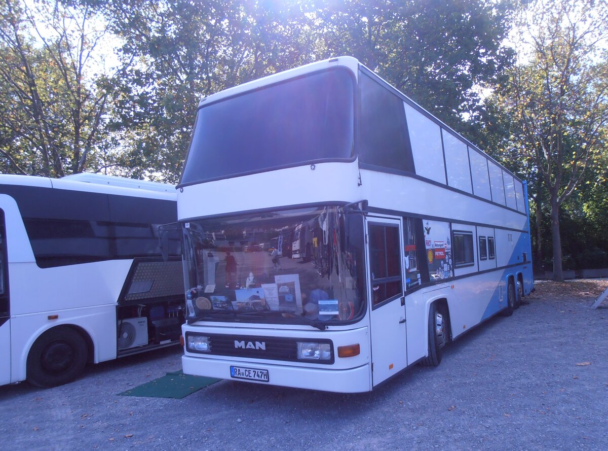 (290'246) - Aus Deutschland: Dreher, Gaggenau - RA-CE 747H - MAN/G�bel am 15. August Wettingen, Zirkuswiese