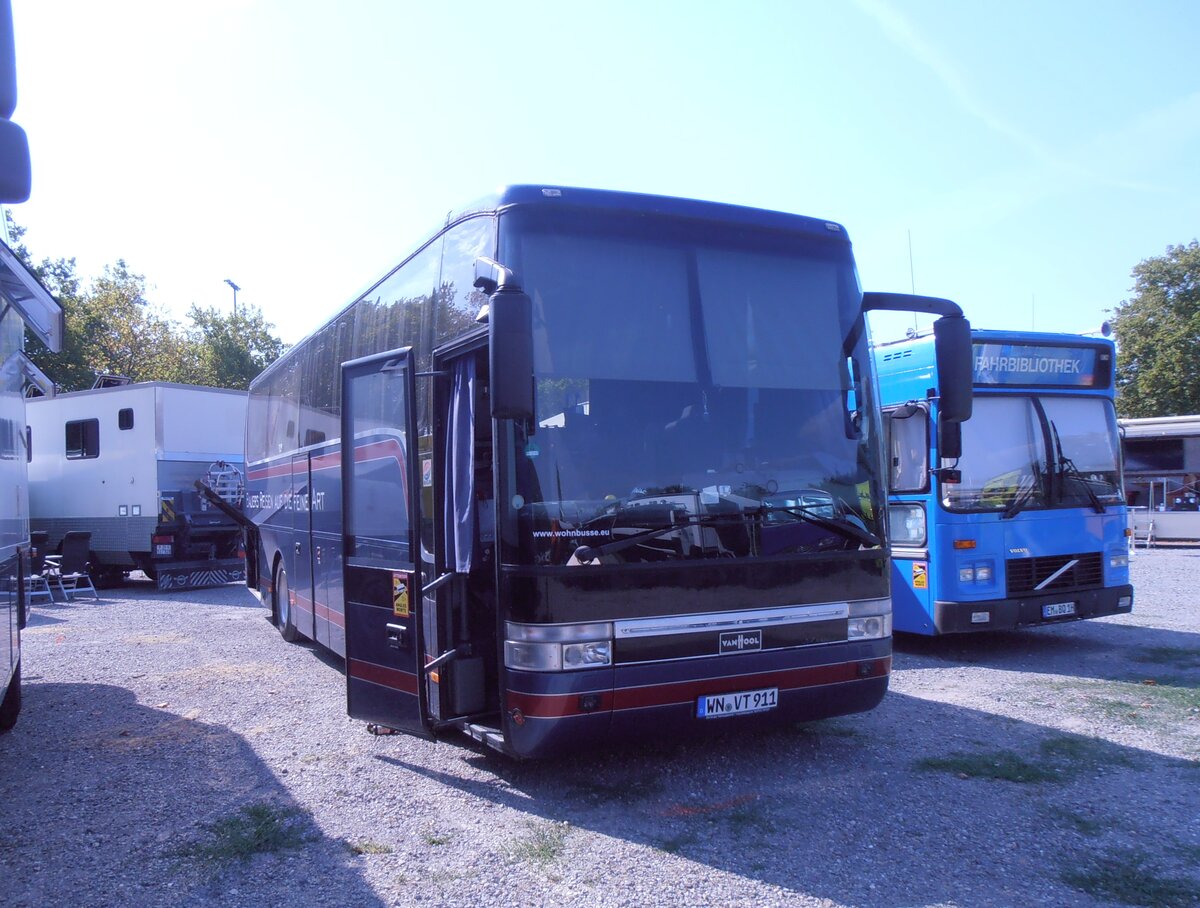 (290'300) - Aus Deutschland: Bauer, Waiblingen - WN-VT 911 - Van Hool am 15. August 2026 in Wettingen, Zirkuswiese
