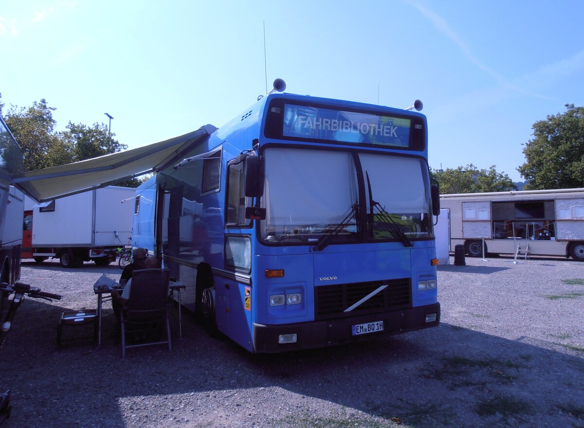 (290'301) - Aus Deutschland: Fahrbibliothek . EM-BQ 1H - Volvo am 15. August 2026 in Wettingen, Zirkuswiese