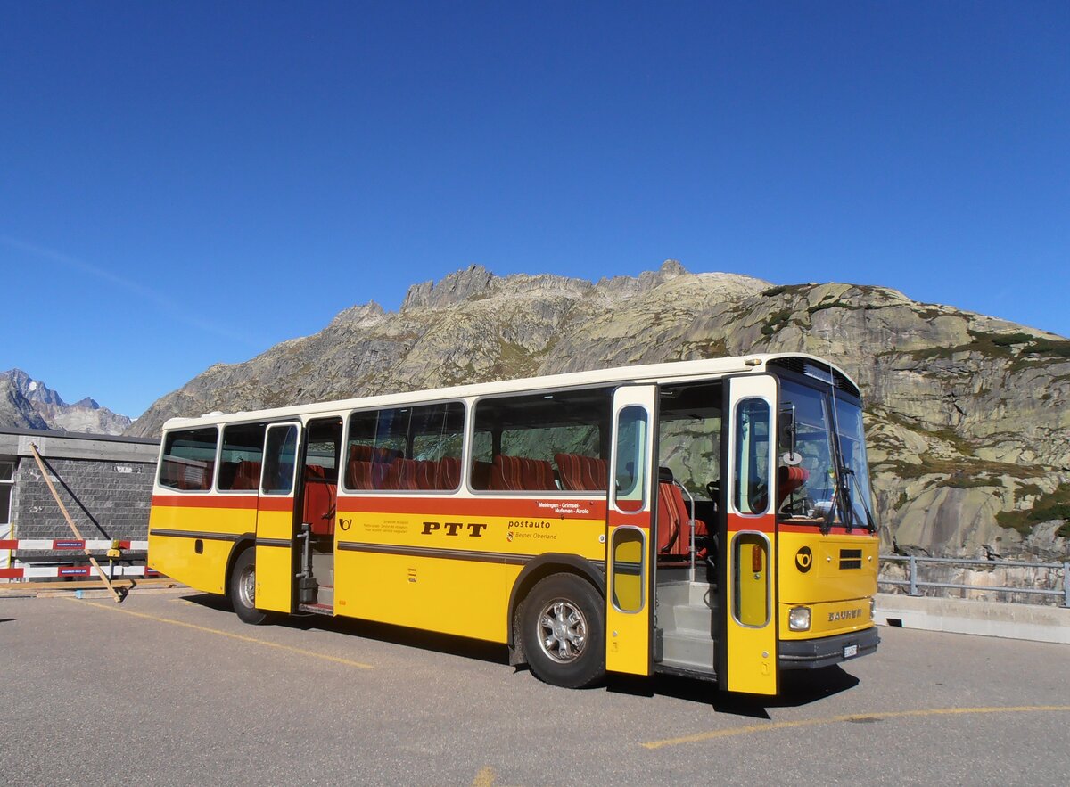 (290'697) - Krummenacher, Zillis - Nr. 74/BE 243'579 - Saurer/R&J (ex AVG Meiringen Nr. 74/PID 10'683; ex PostAuto Berner Oberland; ex P 24'357) am 6. September 2026 in Grimsel, Hospiz