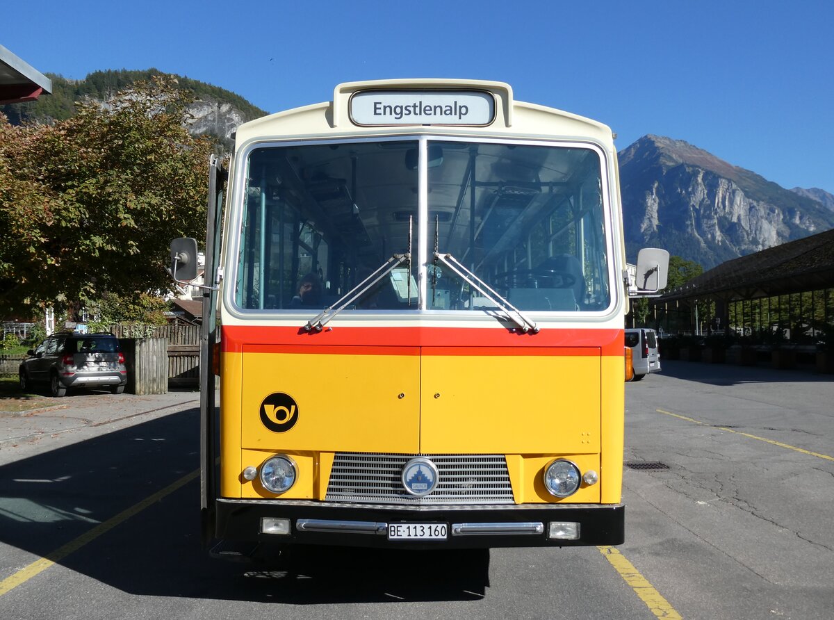 (291'225) - Gast, Reutigen - BE 113'160 - Saurer/T�scher (ex HP Trans, Thusis; ex Mauerhofer, Worb; ex Erni, Schupfart Nr. 3; ex P 24'636) am 27. September 2026 in Meiringen, Postautostation
