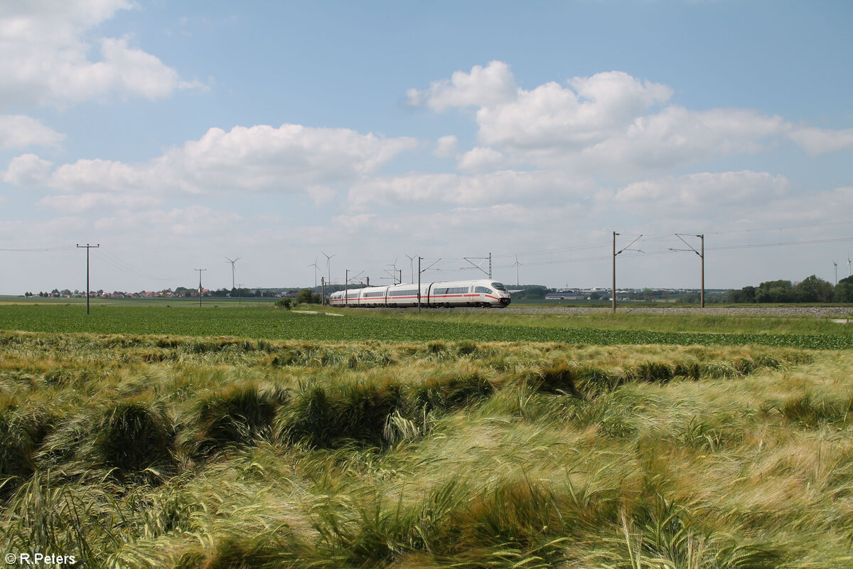 403 063-0  Weilheim i.OB  als Umleiter ICE bei Uffenheim in Richtung Süden. 04.06.24
