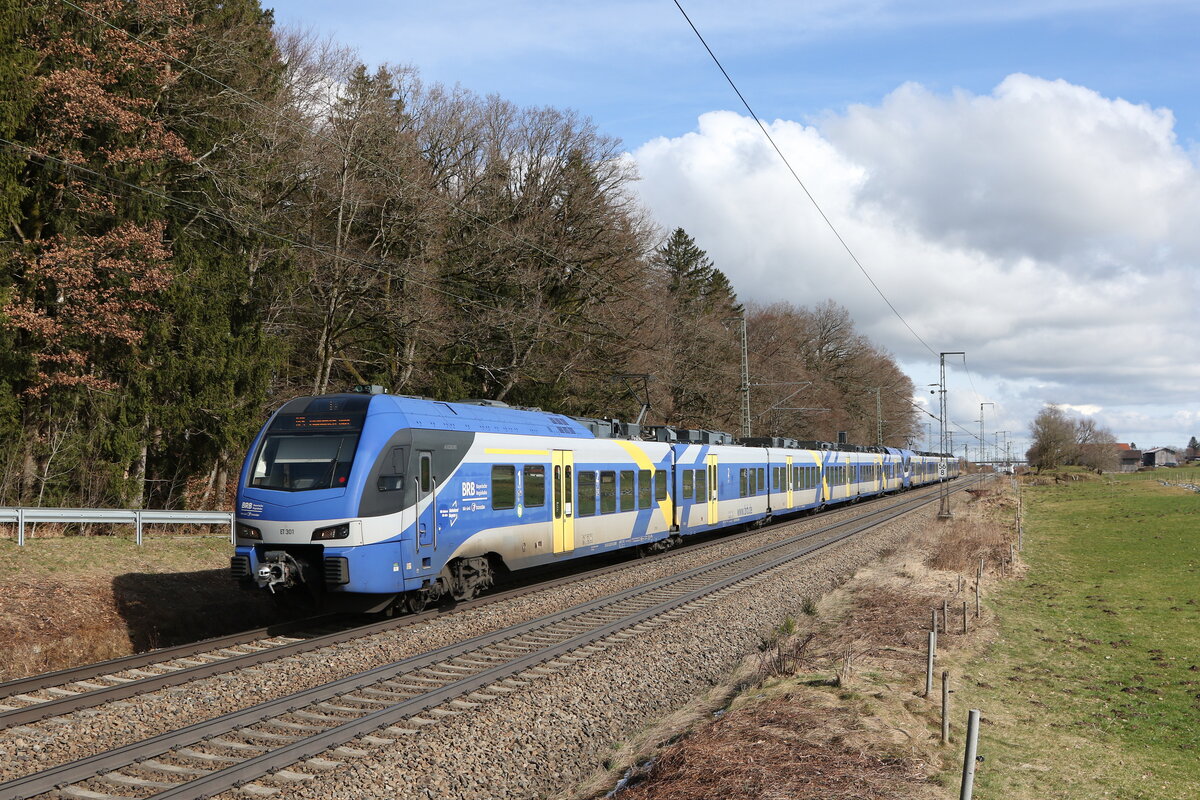 430 001 und 430 022 waren am 24. Februar 2024 bei Hufschlag in Richtung M�nchen unterwegs.