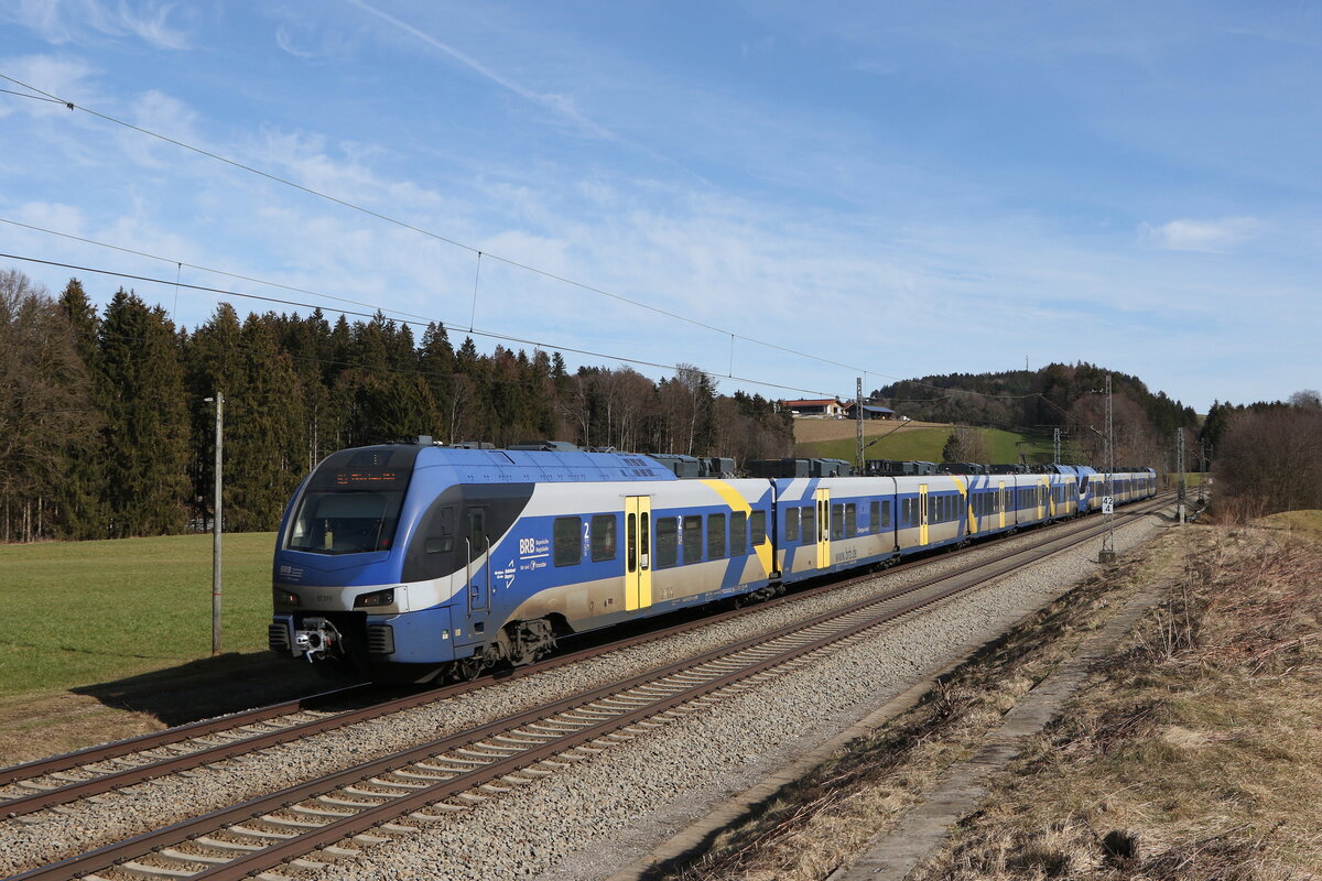 430 011 und 430 014 waren am 22. Februar 2023 bei H�tt im Chiemgau in Richtung M�nchen unterwegs.
