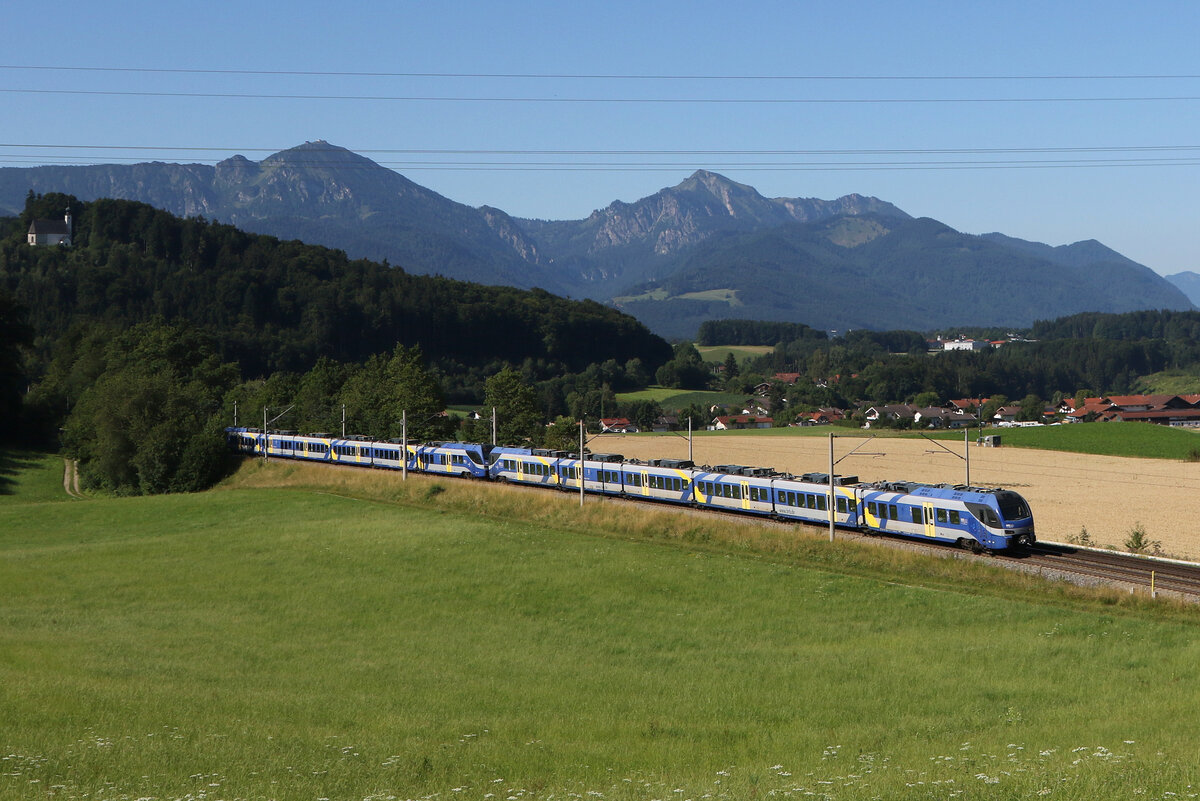 430 018, 430 028 und 430 xxx aus M�nchen kommend am 19. Juli 2025 bei Vachendorf.