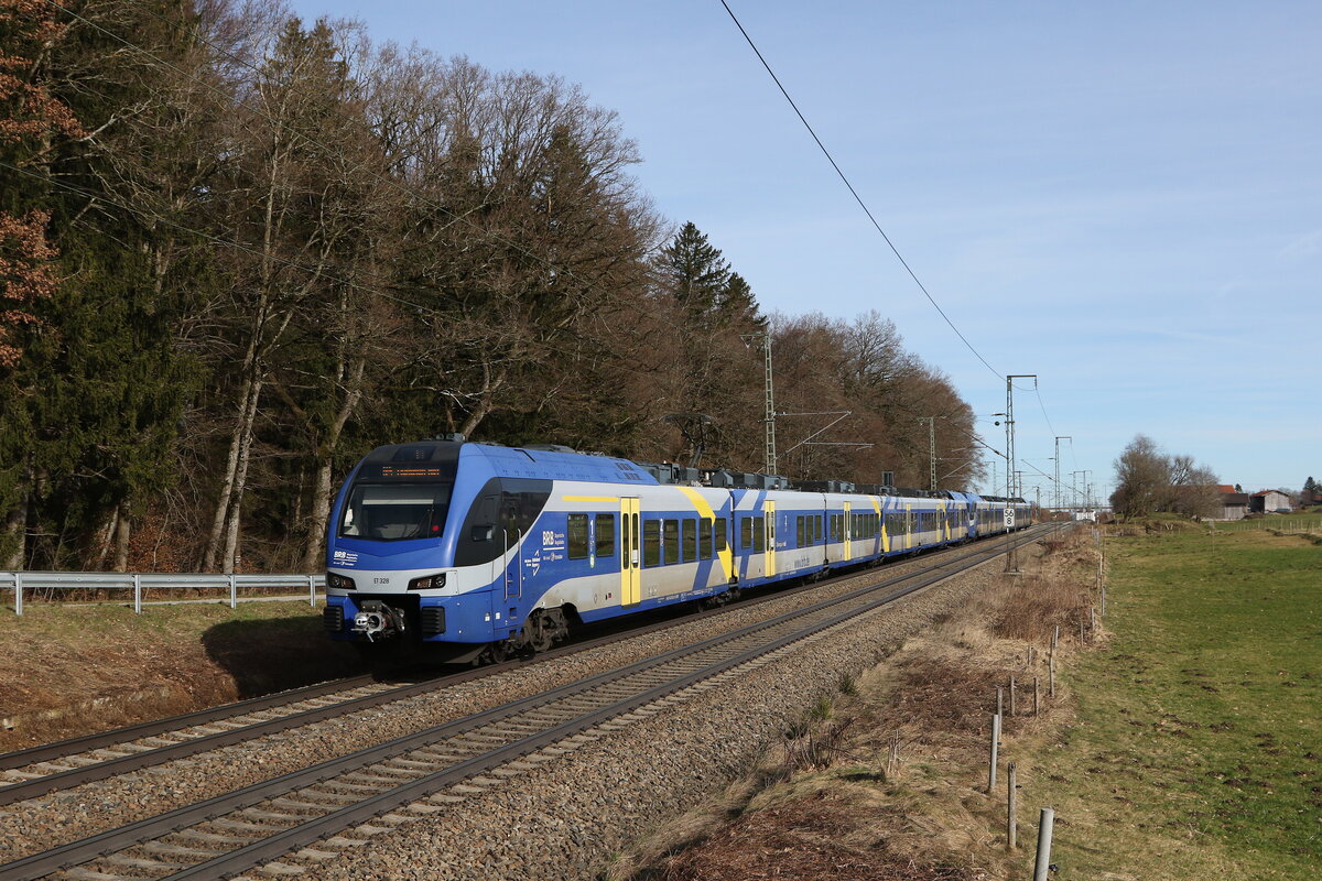 430 028 und 430 018 auf dem Weg nach M�nchen am 21. Februar 2024 bei Hufschlag/Traunstein.