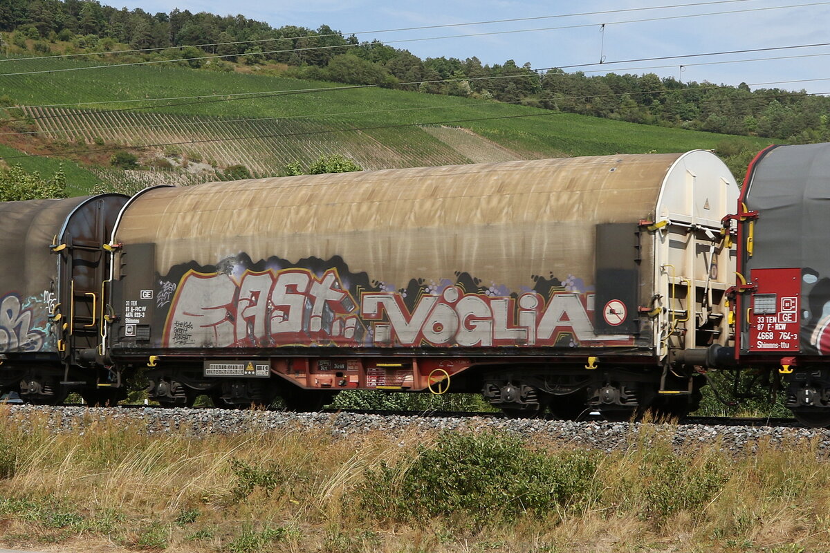 4674 833 (Shimmns) von  RCA  am 5. August 2022 bei Th�ngersheim.